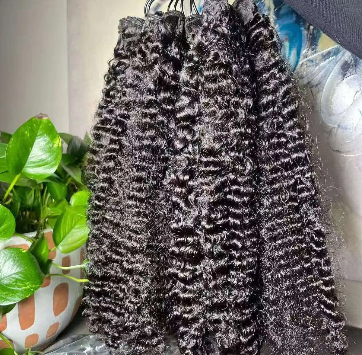 Extensiones de cabello camboyano 100% crudo baratos, paquetes de cabello humano virgen hinchable Fumi, paquetes de cabello crudo vietnamita rizado indio birmano